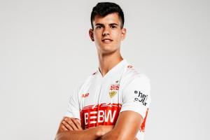 身价80万欧！官方：皇马20岁中场切玛加盟斯图加特 转会费300万欧