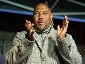 巴恩斯谈伊萨克转会风波：球员为了转会而罢训，我不喜欢这种做法