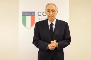 时任意足协主席谈电话门：剥夺尤文意甲冠军合理，但不该授予国米