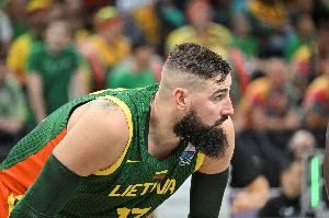 高效替补！瓦兰丘纳斯9分钟5中4贡献9分 正负值+3