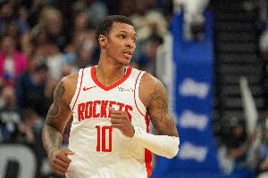 高效输出！小贾巴里-史密斯11投7中&三分5中3 贡献18分3篮板1盖帽