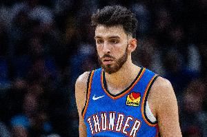 雷霆背靠背客战开拓者 切特&多特&卡鲁索缺席比赛图片